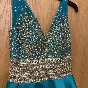 Stunning emerald green gown